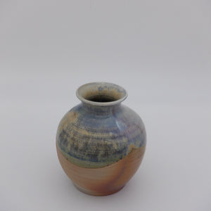 Vase in rutile