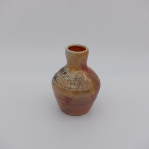 vase in shino 1